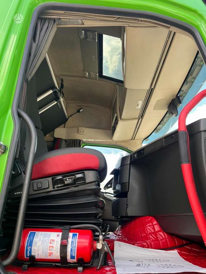 Volvo FH 460, double sleeper