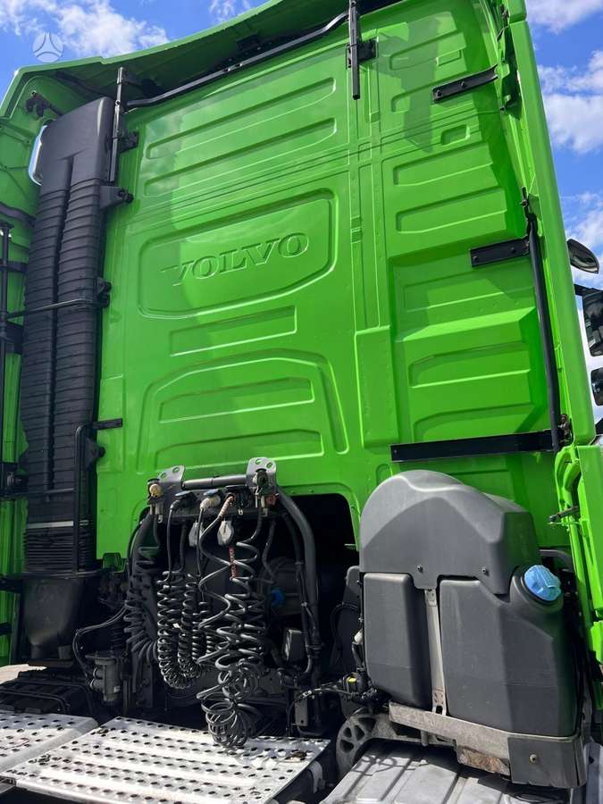 Volvo FH 460, double sleeper