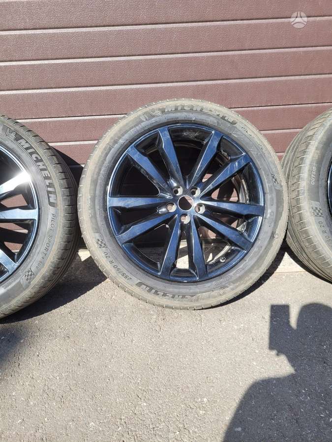 Jaguar Su padangomis, легкосплавные , R20
