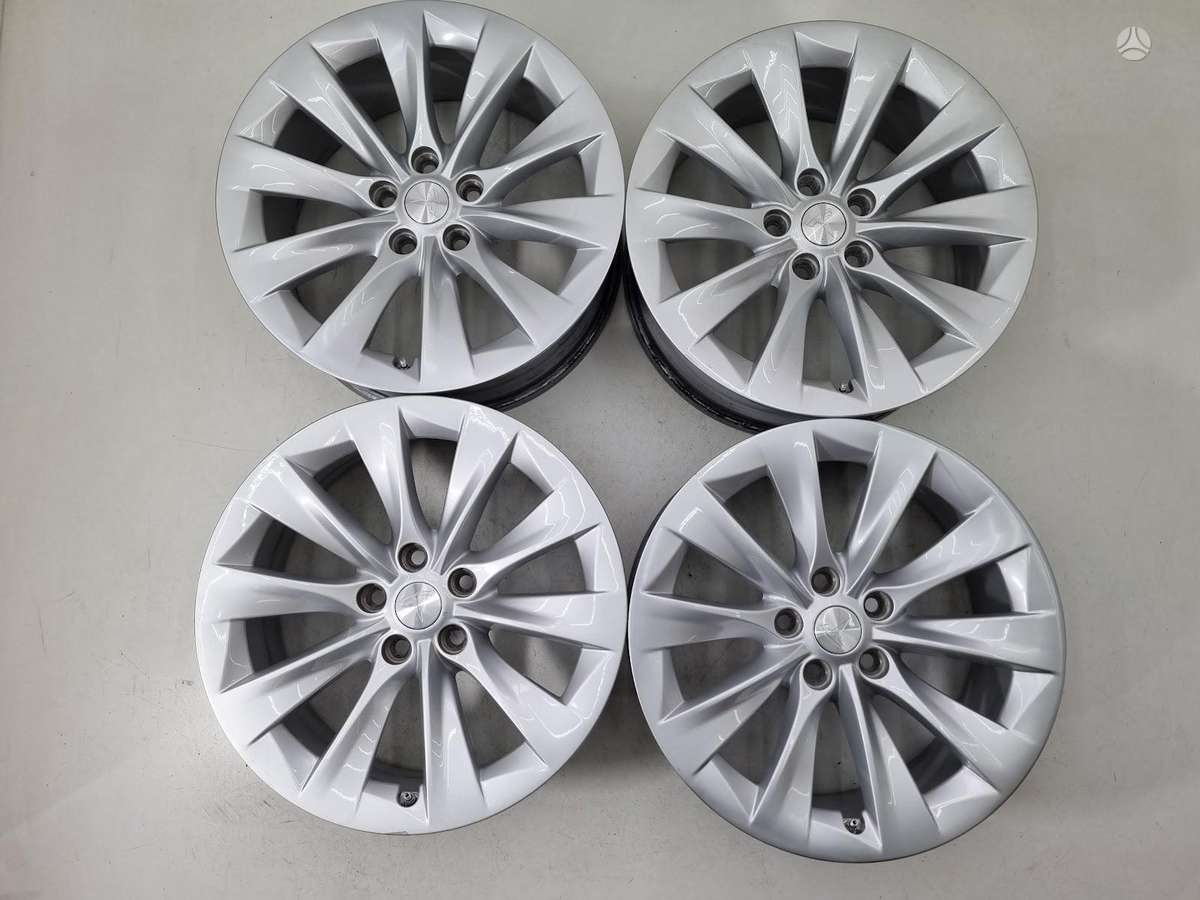 TESLA Model 3, R19, light alloy, R19
