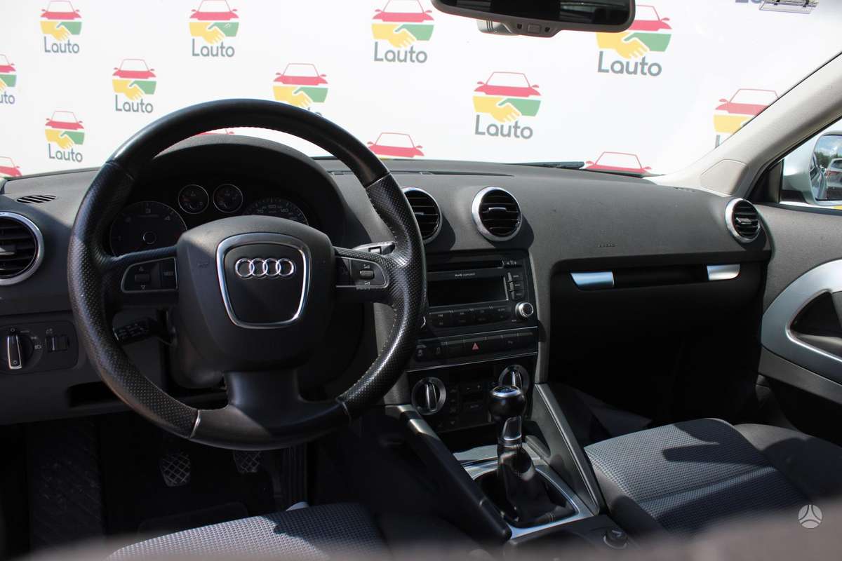Audi A3, 1.6 l., hatchback
