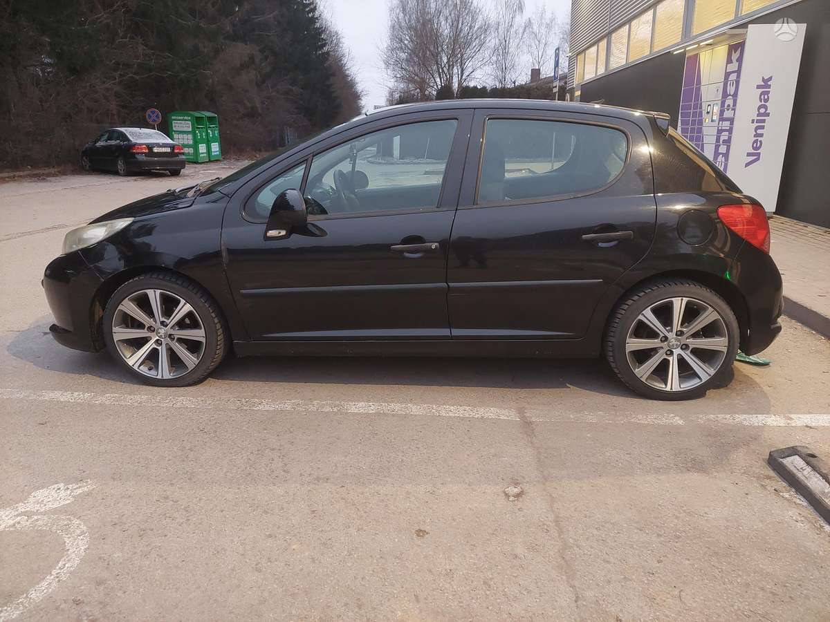 Peugeot 207 - 3