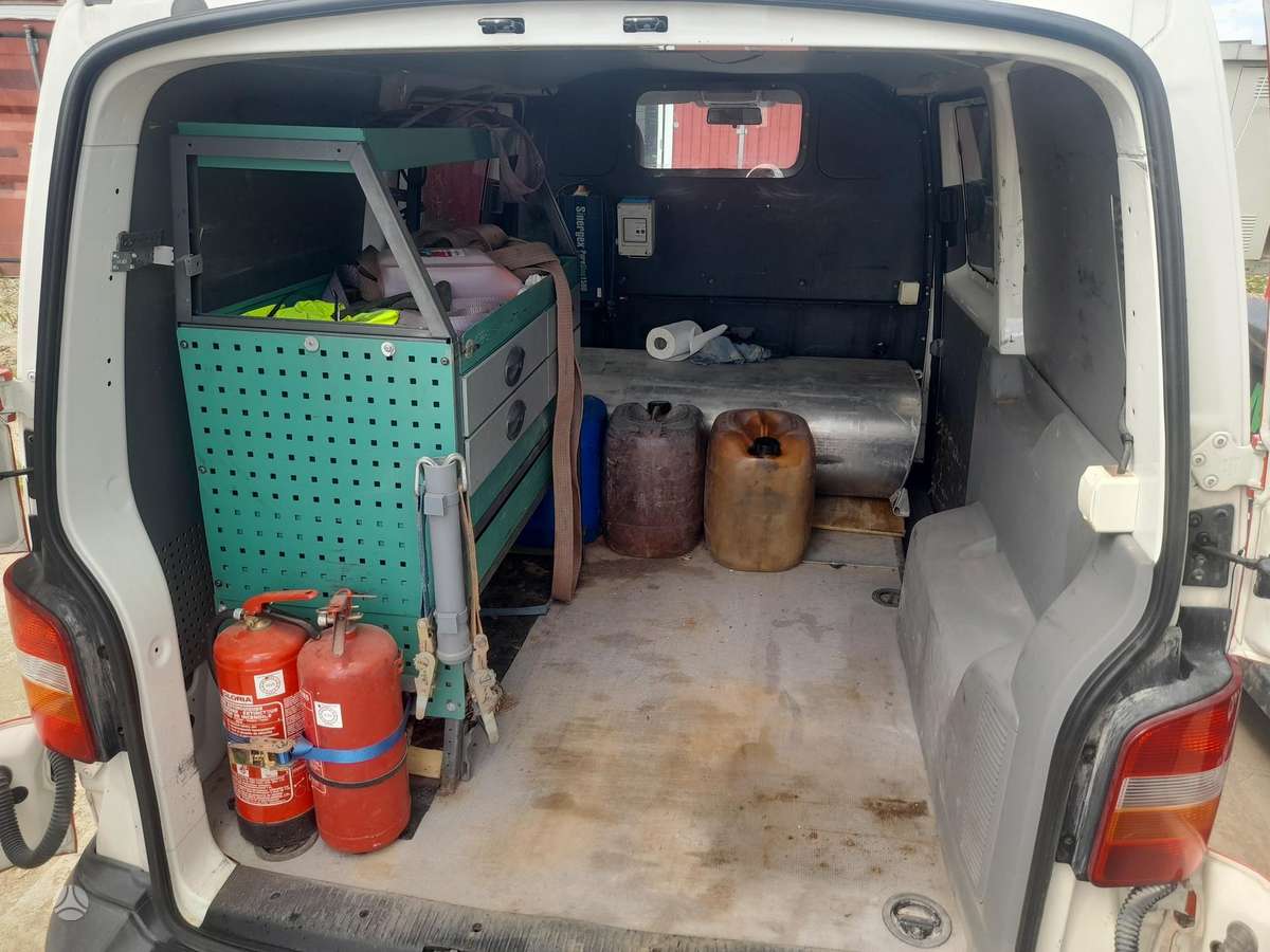 Volkswagen Transporter - 8