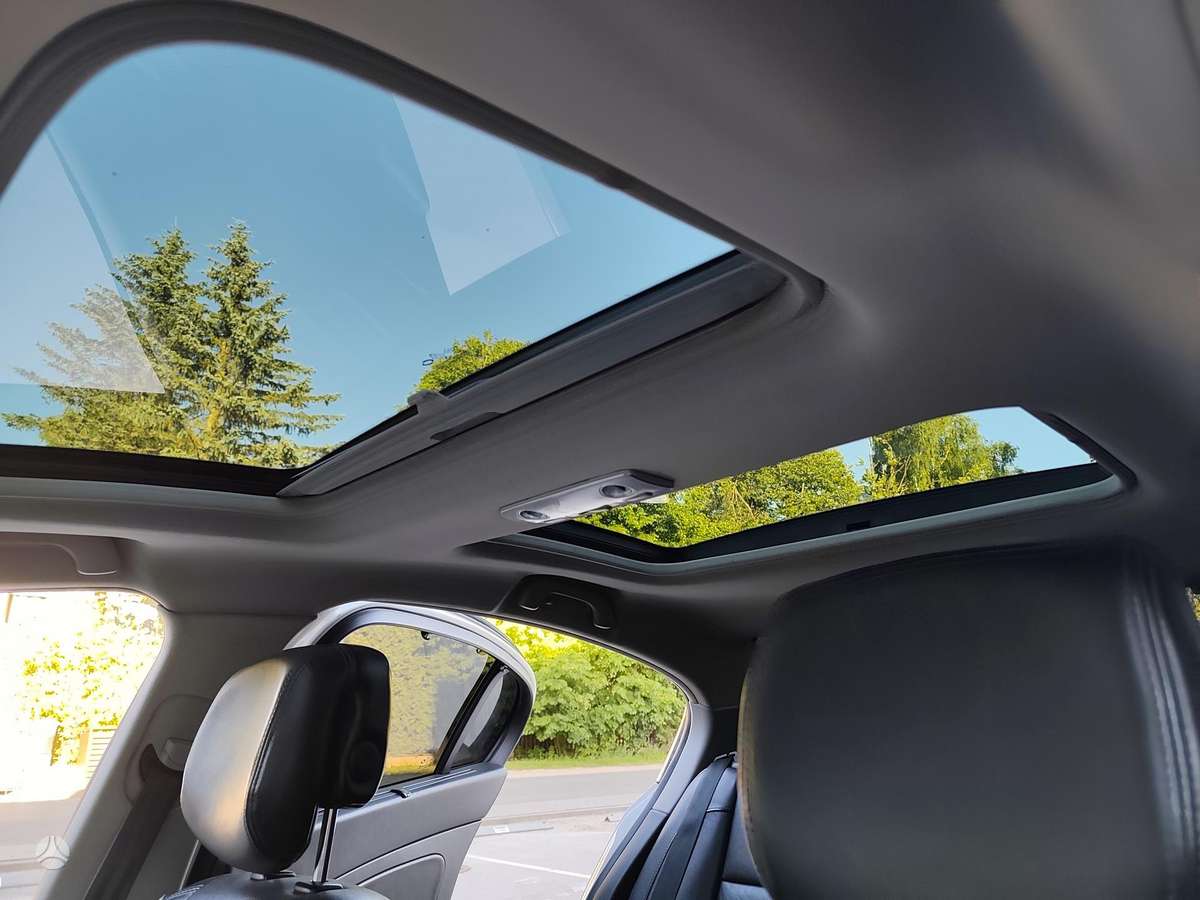 Renault Latitude, 3.0 l., Седан