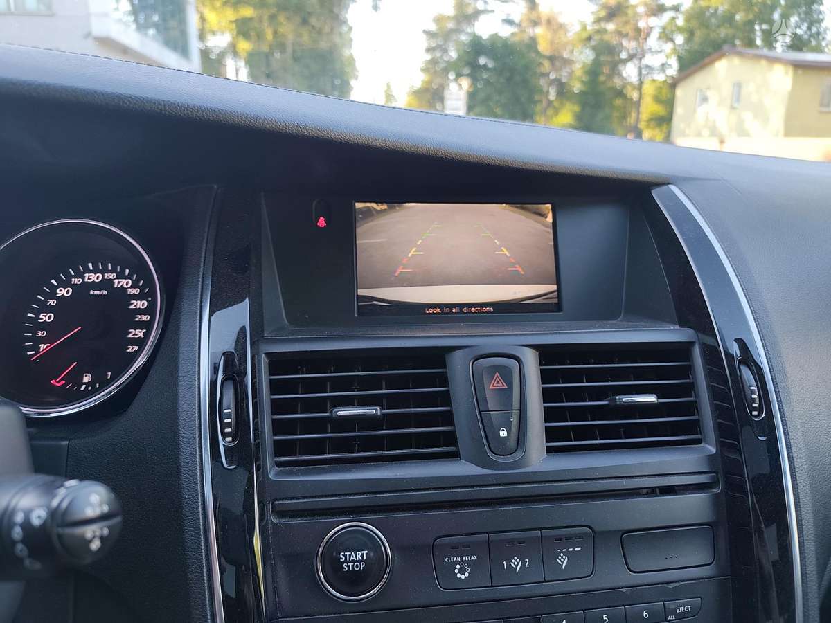 Renault Latitude, 3.0 l., Седан