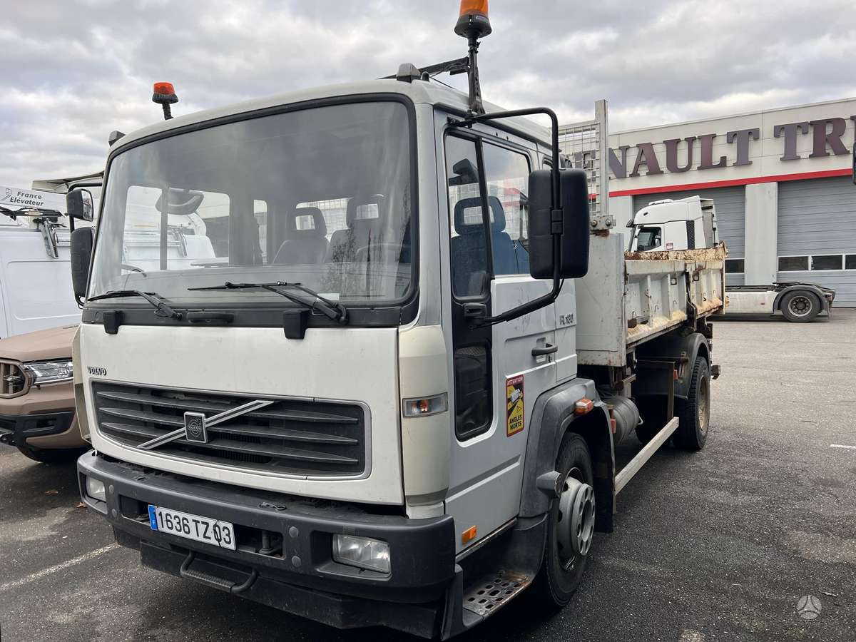 Volvo FL180, самосвалы