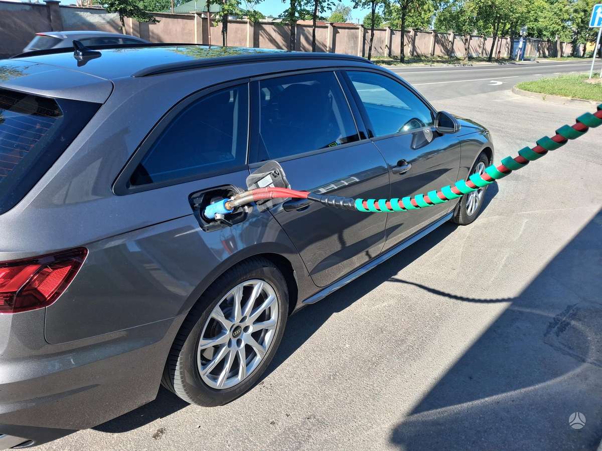 Audi A4, 2.0 l., Универсал