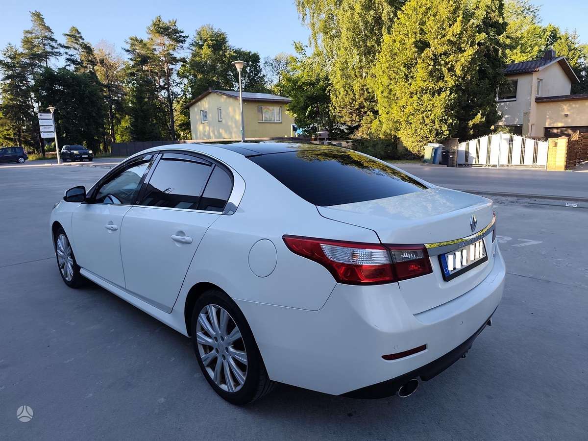 Renault Latitude, 3.0 l., Седан