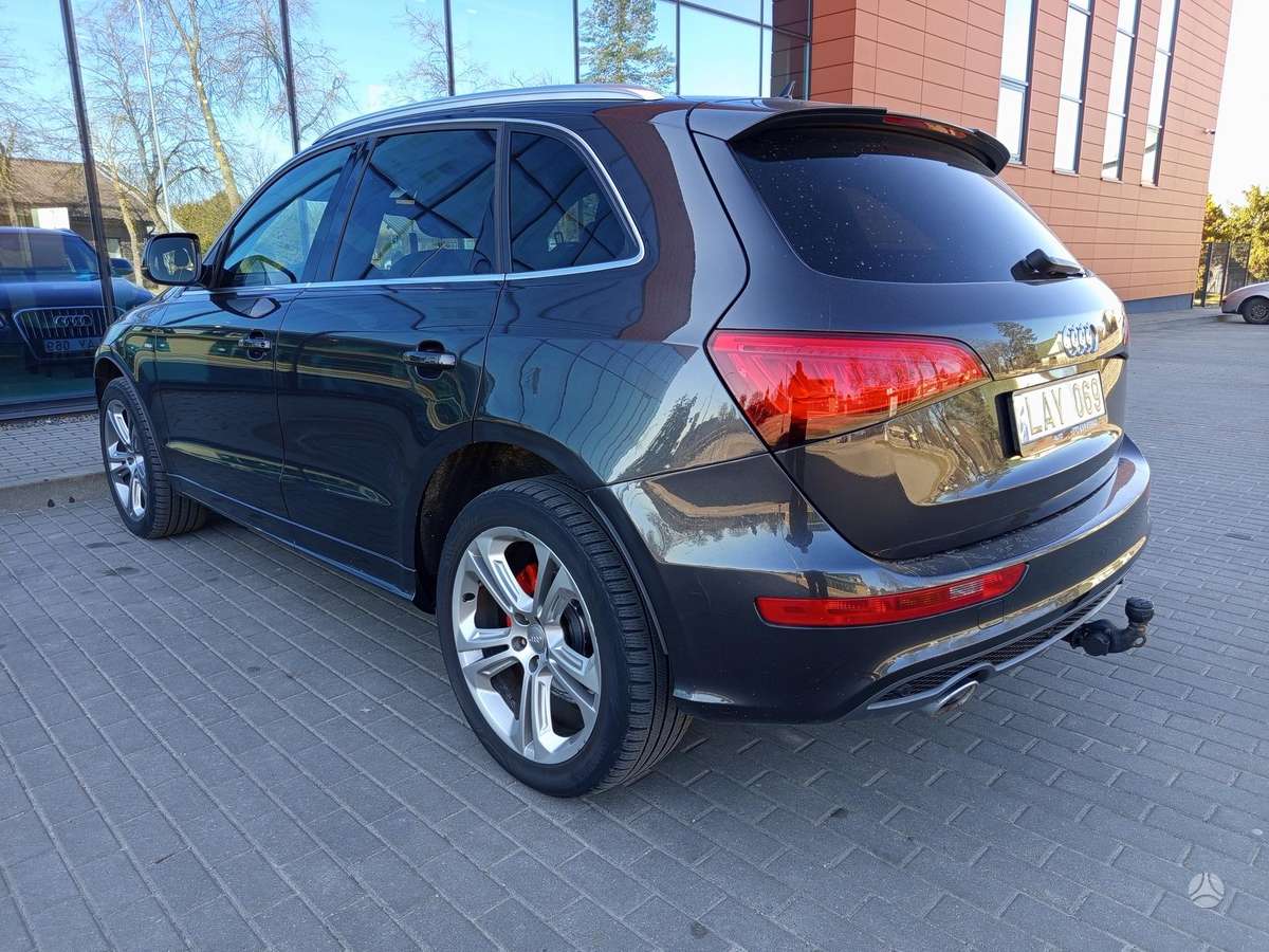 Audi Q5, 2.0 l., Внедорожник / Кроссовер