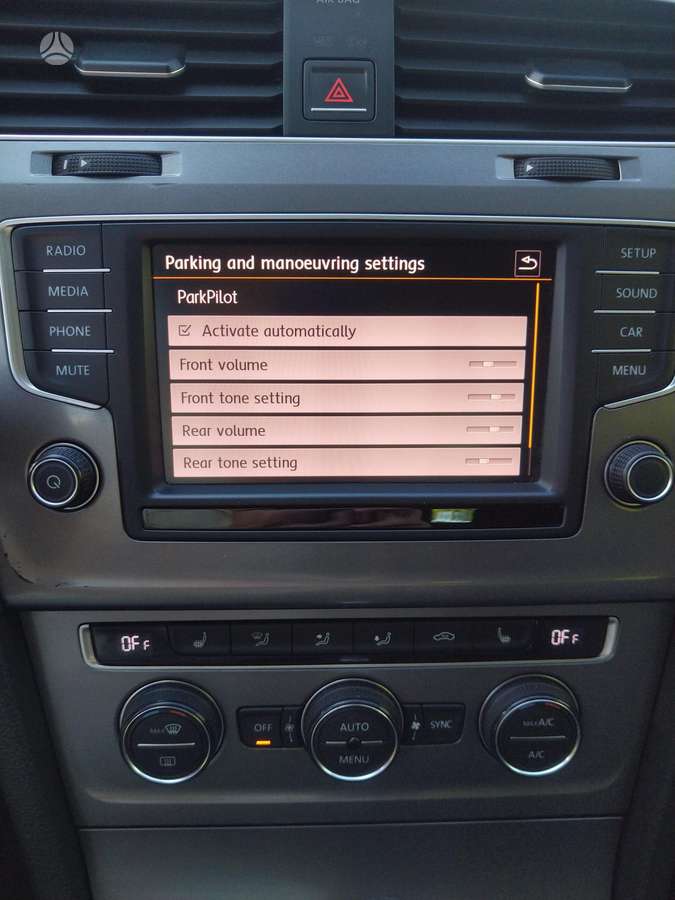 Volkswagen Golf - 12