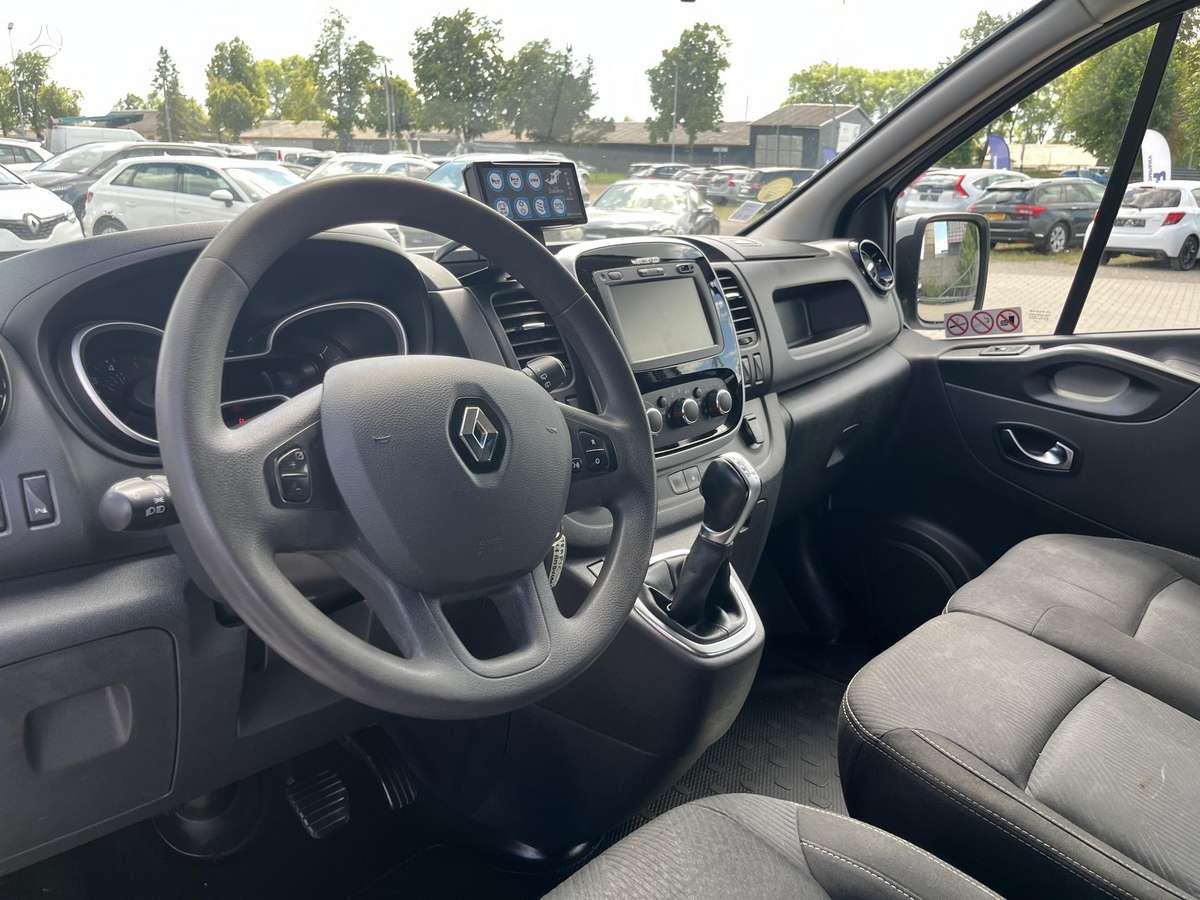 Renault Trafic, 2.0 l., Минивэн
