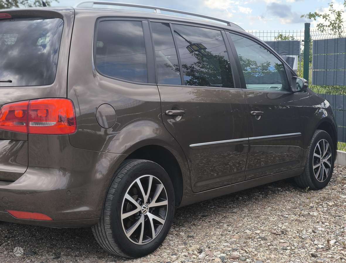 Volkswagen Touran - 6