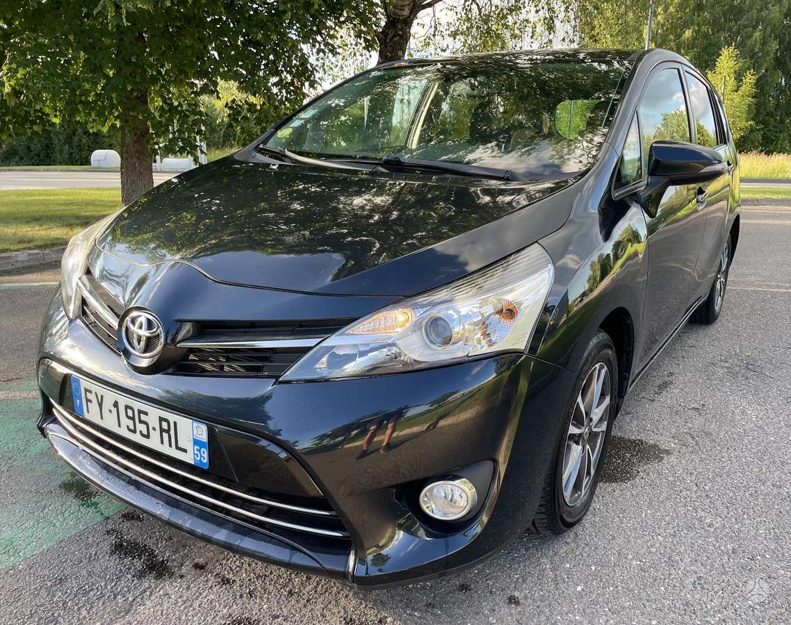 Toyota Verso - 1