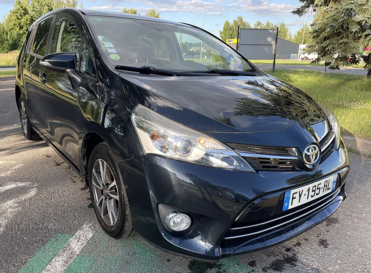Toyota Verso - 2