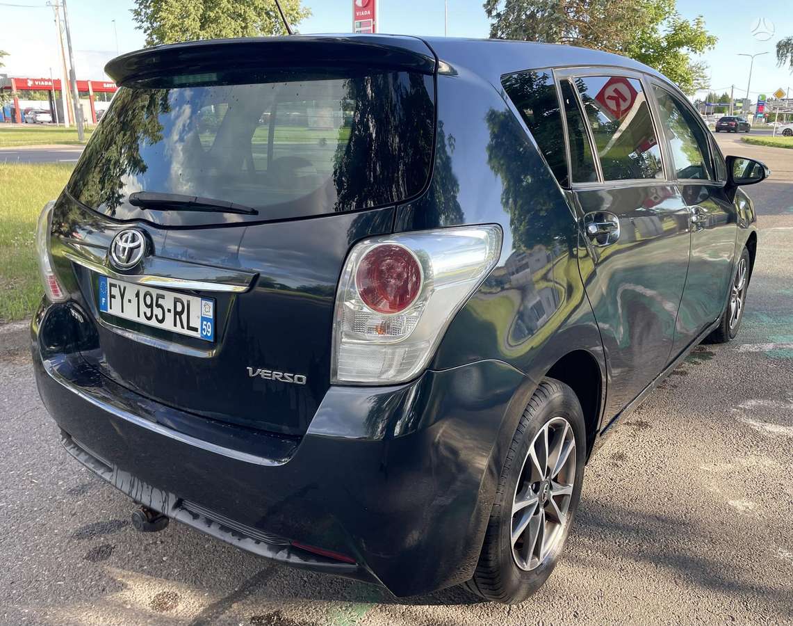 Toyota Verso - 3