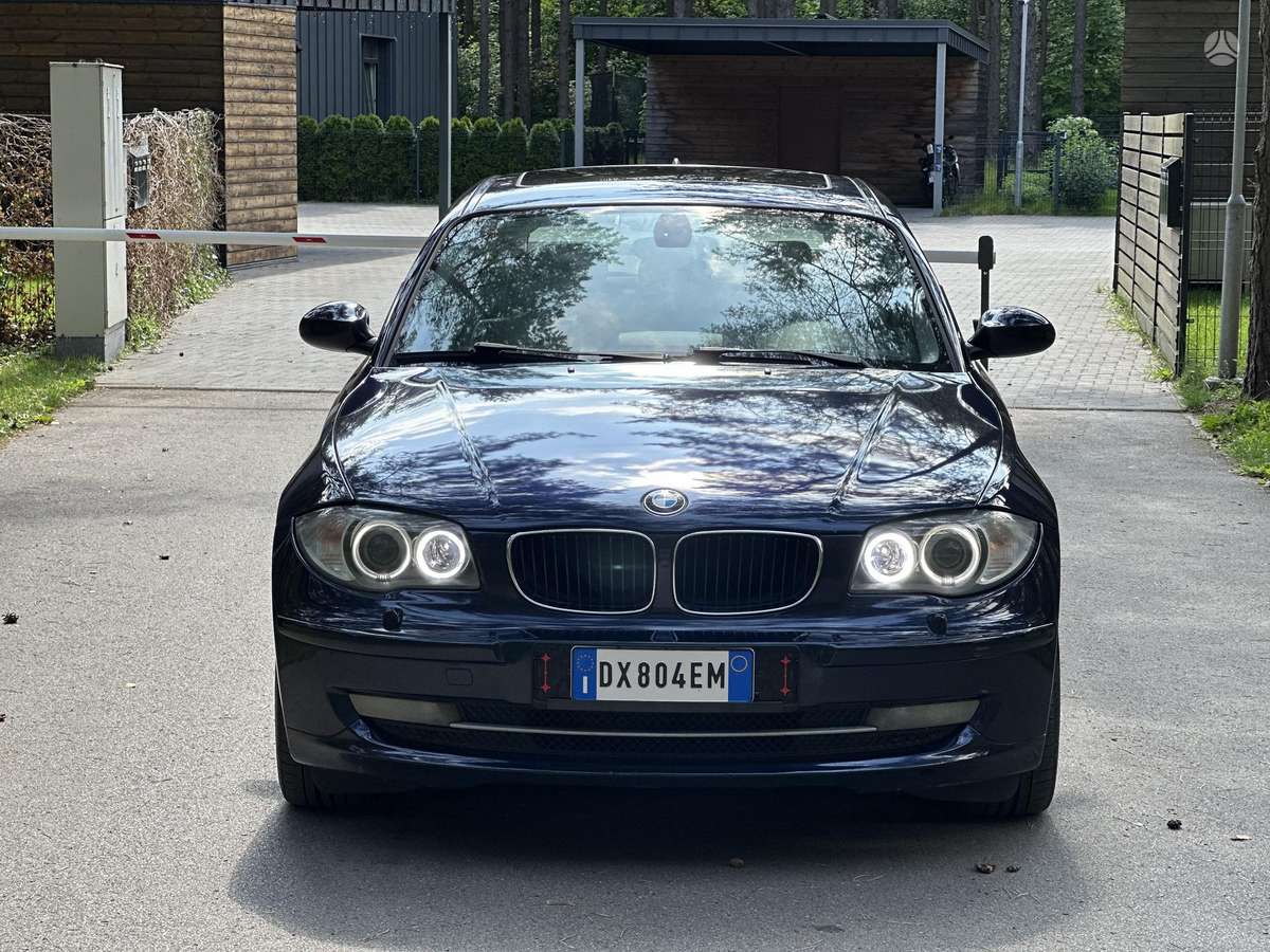 BMW 123, 2.0 l., hatchback