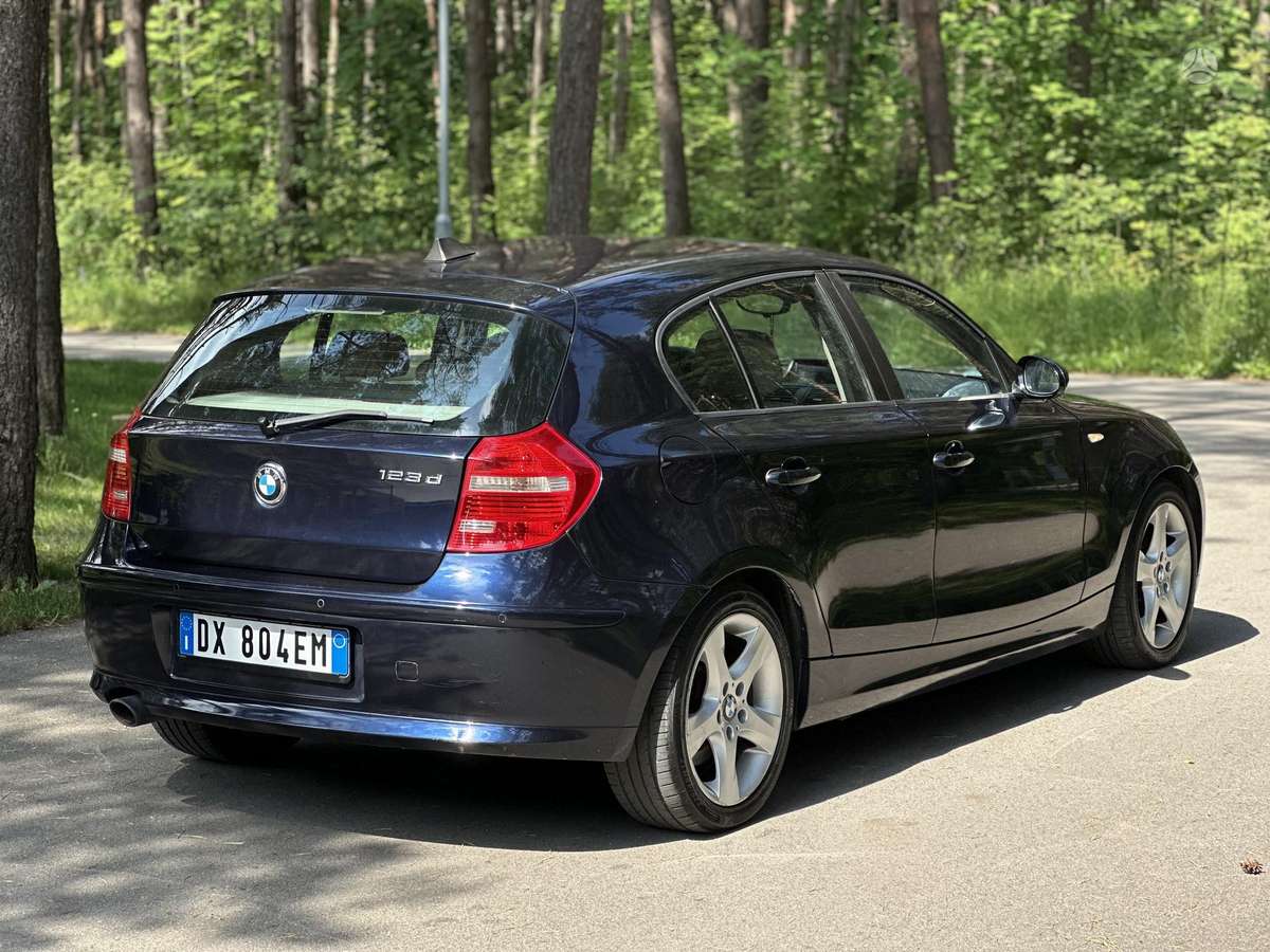 BMW 123, 2.0 l., hatchback