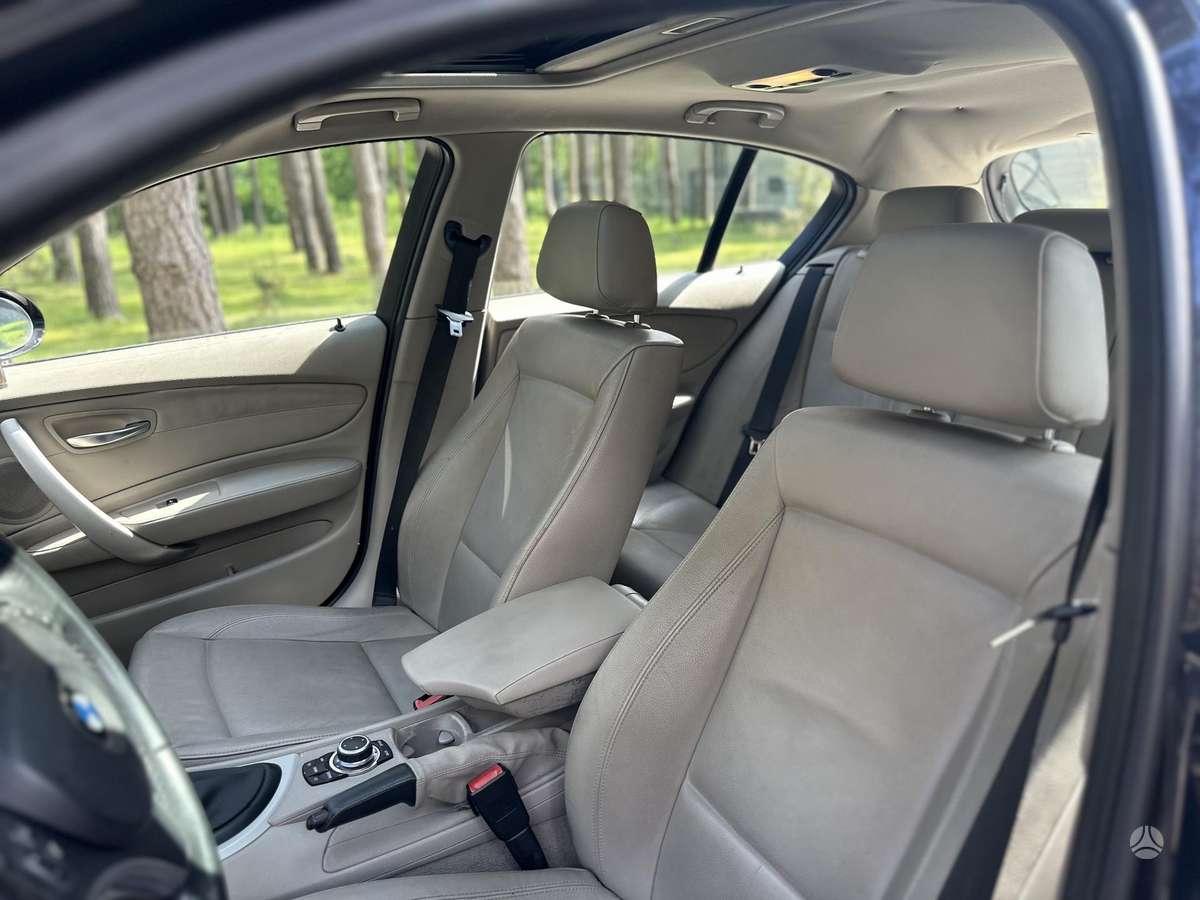 BMW 123, 2.0 l., hatchback
