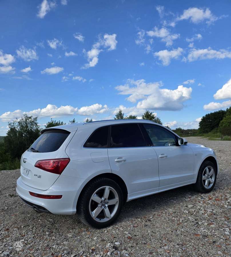 Audi Q5, 3.2 l., Внедорожник / Кроссовер