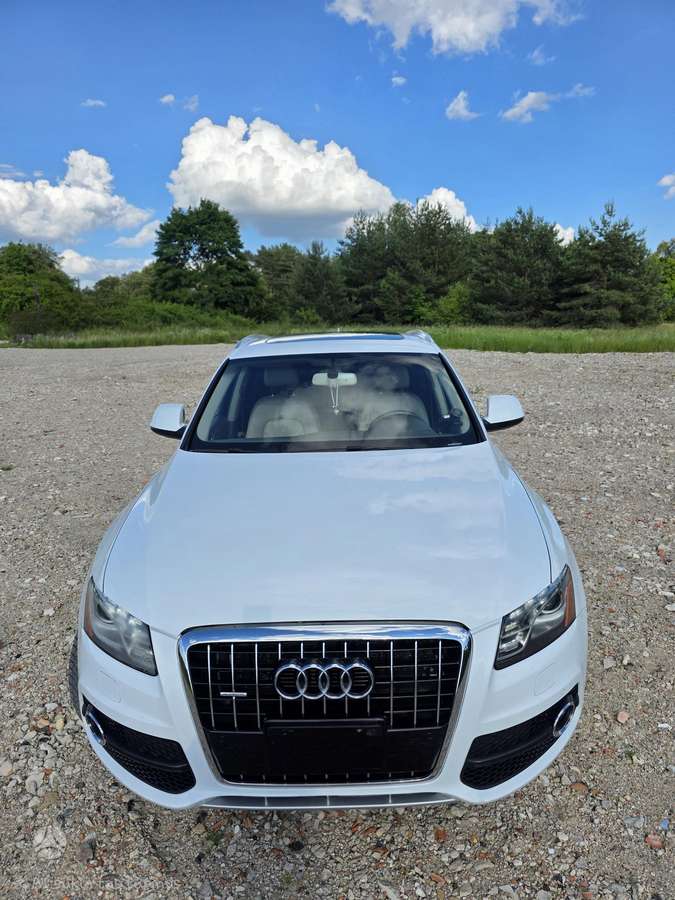 Audi Q5, 3.2 l., Внедорожник / Кроссовер
