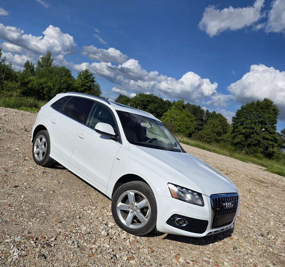 Audi Q5, 3.2 l., Внедорожник / Кроссовер