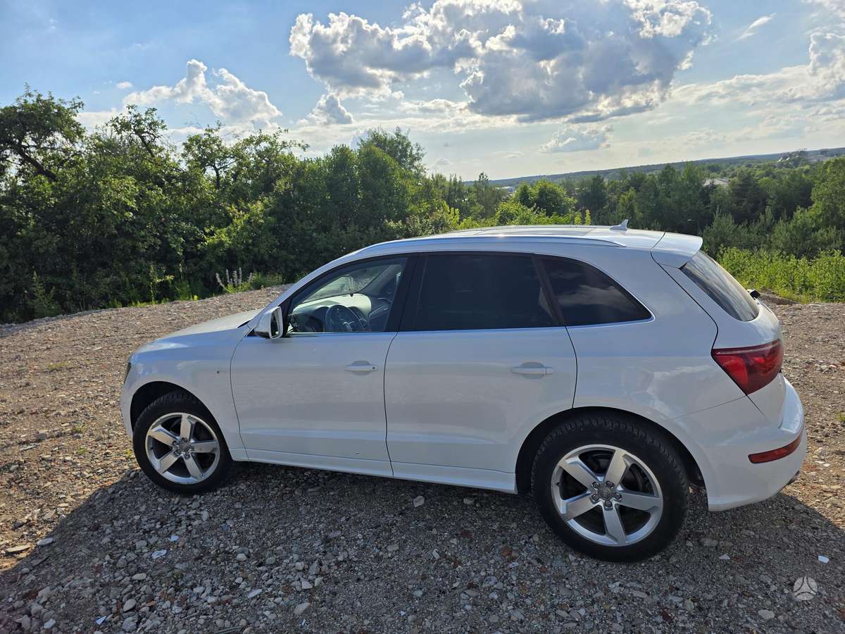 Audi Q5, 3.2 l., Внедорожник / Кроссовер