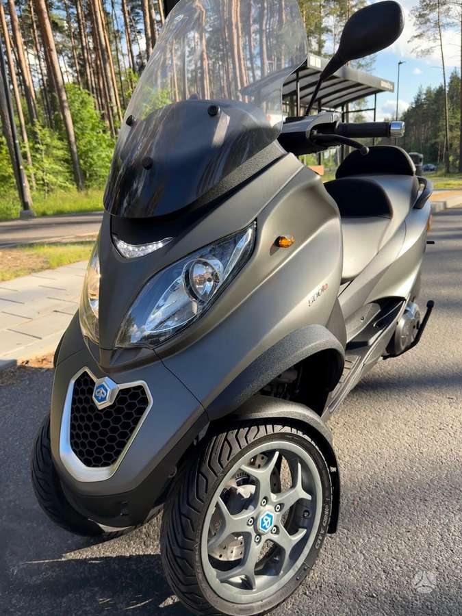 Piaggio MP3 500cc, triračiai