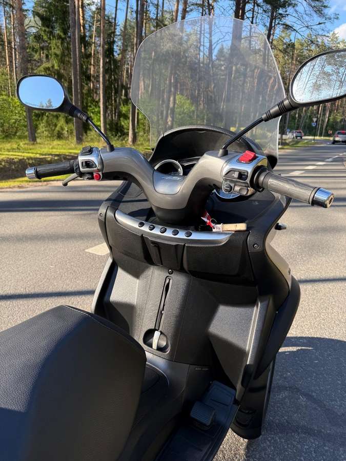 Piaggio MP3 500cc, triračiai