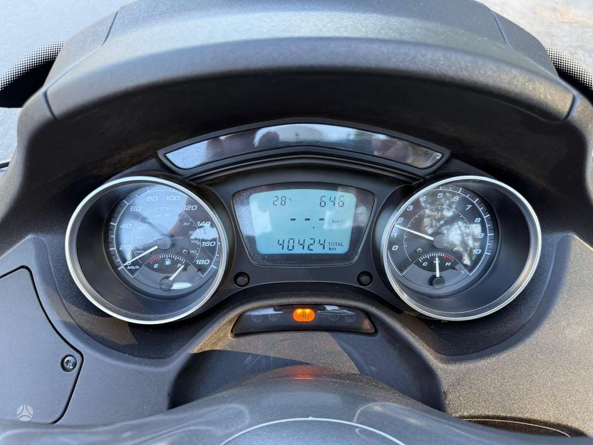 Piaggio MP3 500cc, trikes