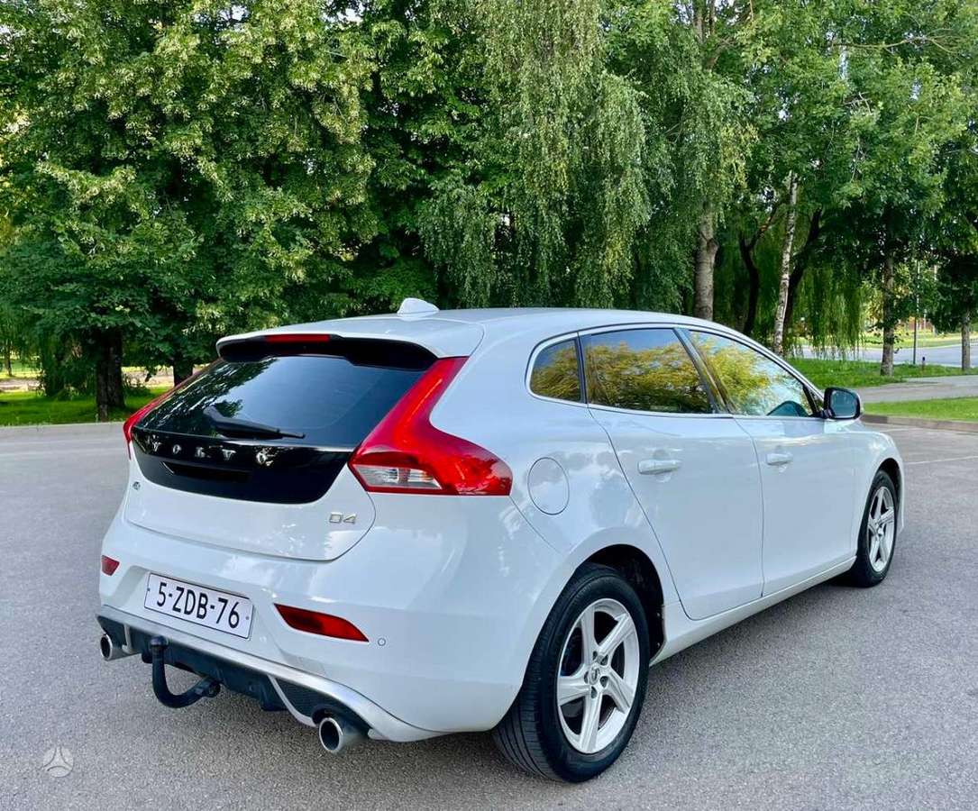 Volvo V40 - 8