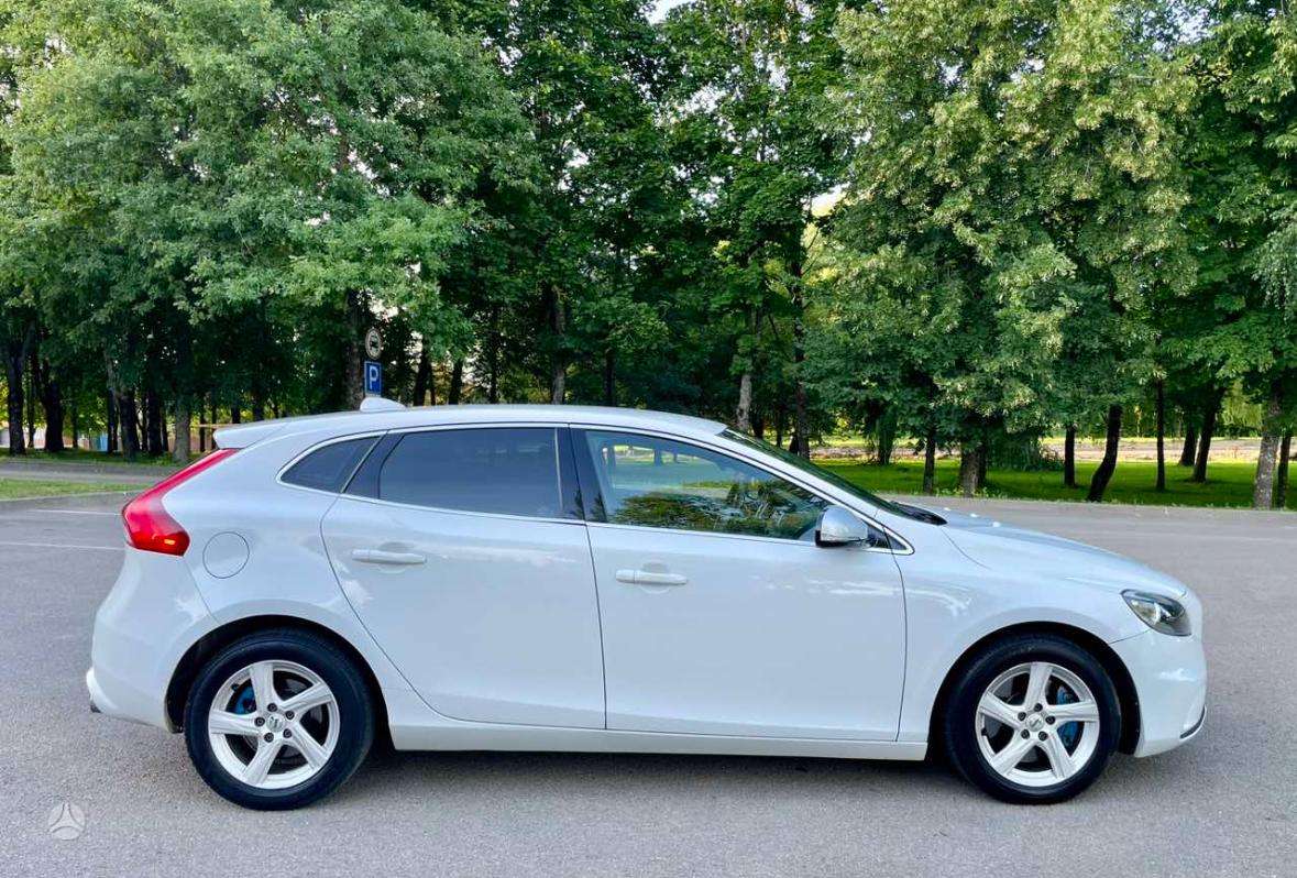 Volvo V40 - 9