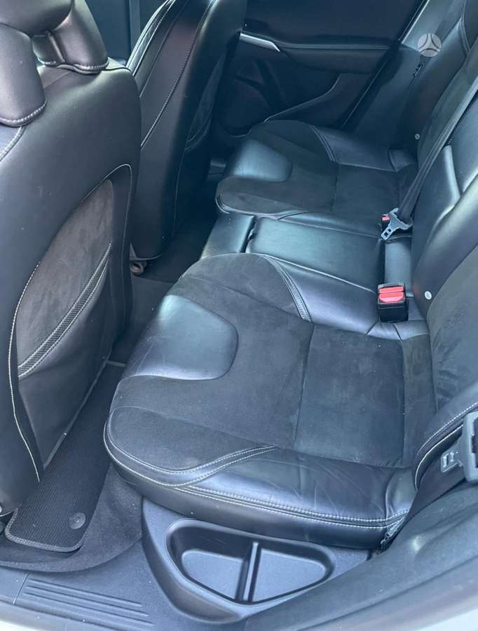 Volvo V40, 2.0 l., hatchback
