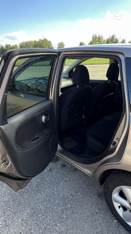 Nissan Note, 1.5 l., hatchback