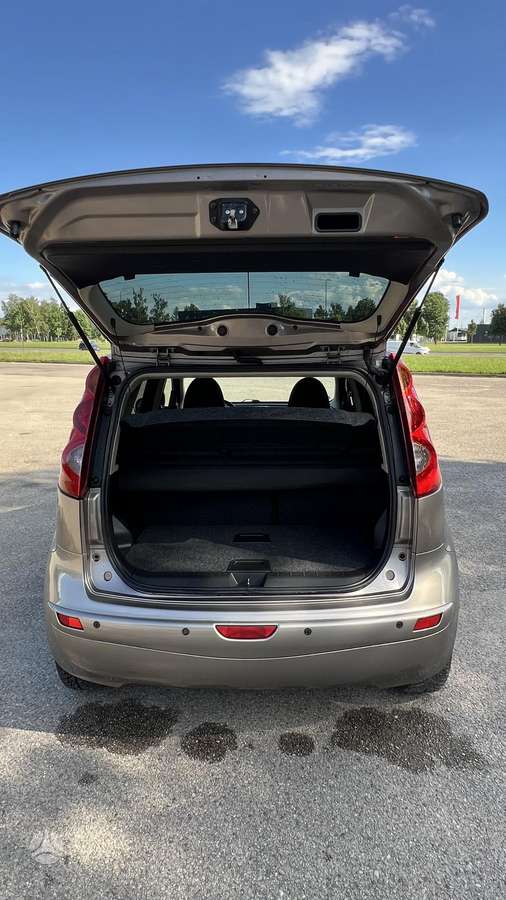 Nissan Note, 1.5 l., hatchback