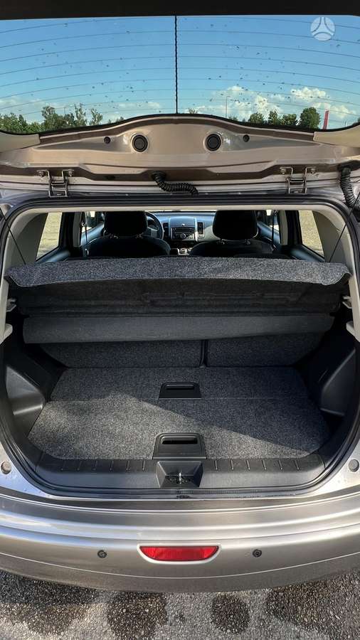 Nissan Note, 1.5 l., hatchback