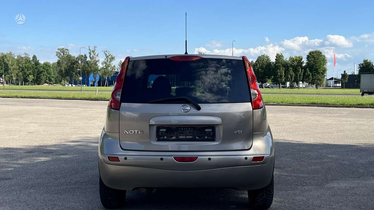 Nissan Note, 1.5 l., hatchback