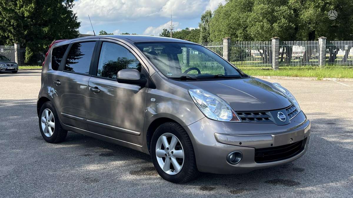 Nissan Note, 1.5 l., hatchback