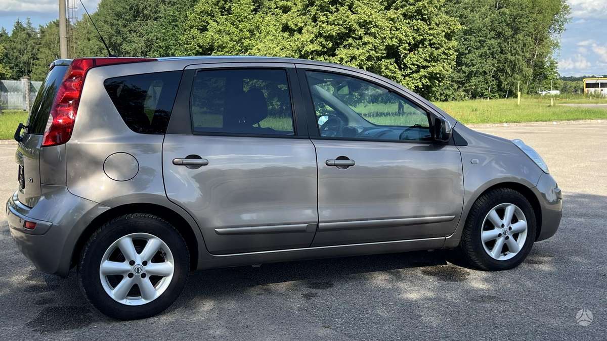 Nissan Note, 1.5 l., hatchback