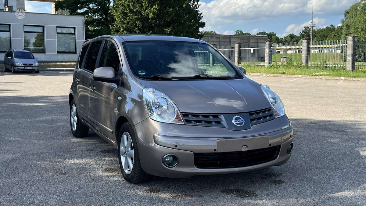 Nissan Note, 1.5 l., hatchback