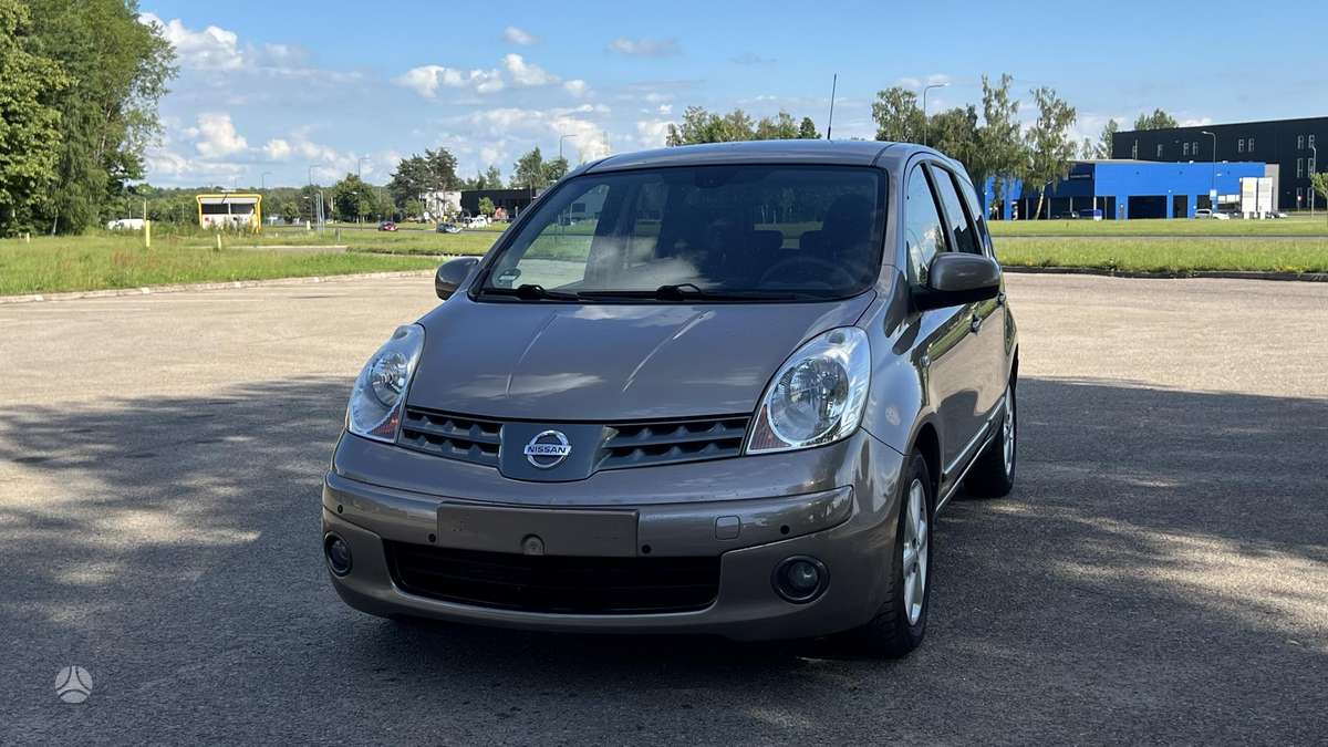 Nissan Note, 1.5 l., hatchback
