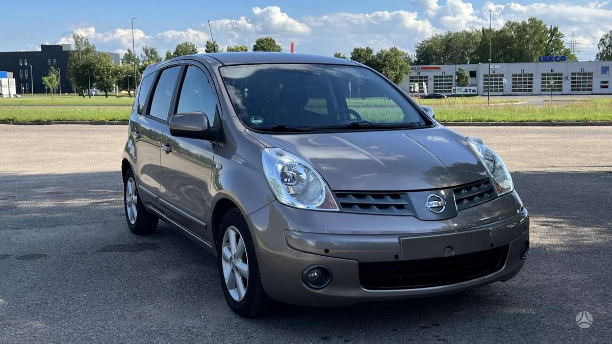Nissan Note, 1.5 l., hatchback