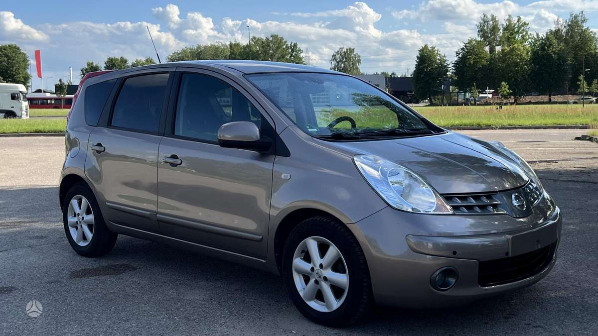 Nissan Note, 1.5 l., hatchback