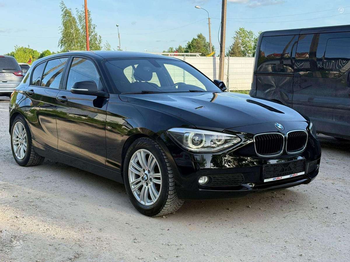 BMW 120, 2.0 l., hatchback