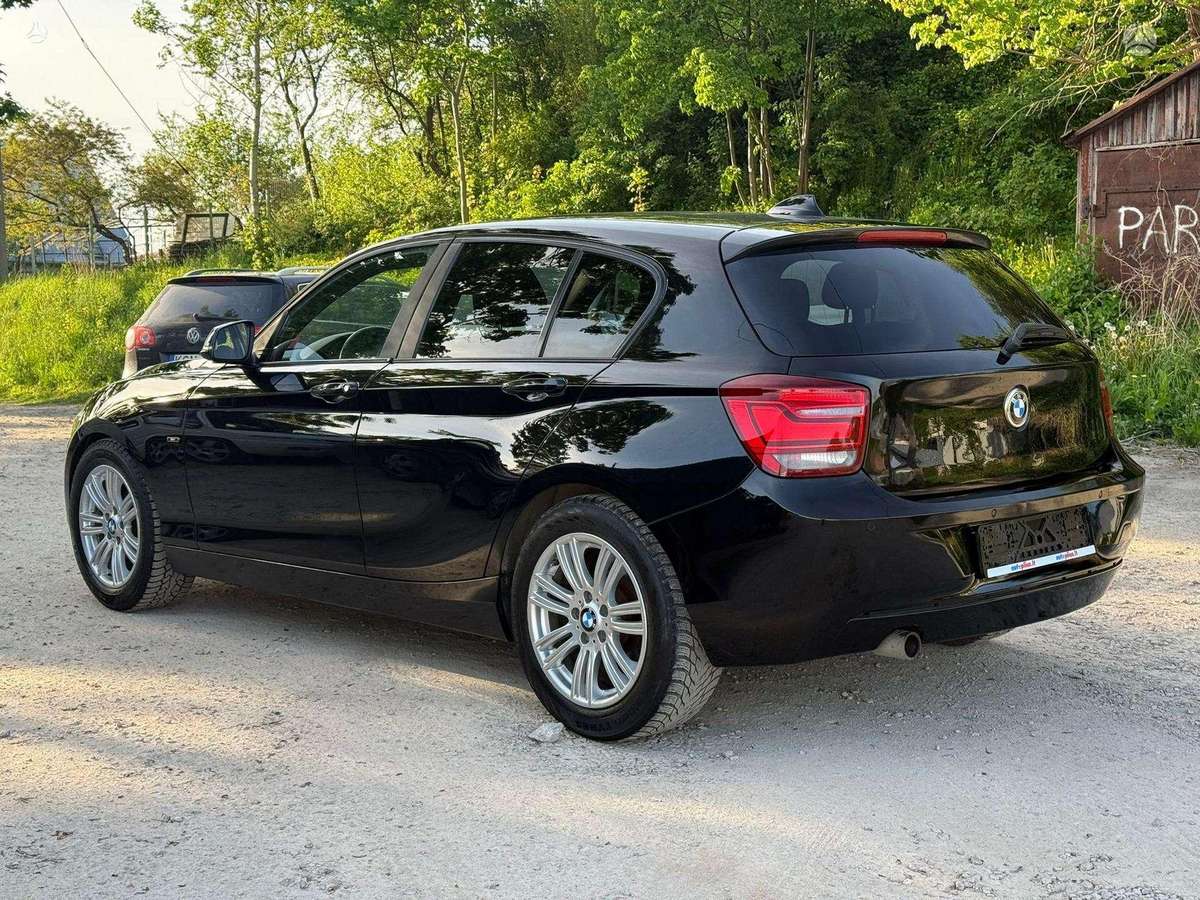 BMW 120, 2.0 l., hatchback
