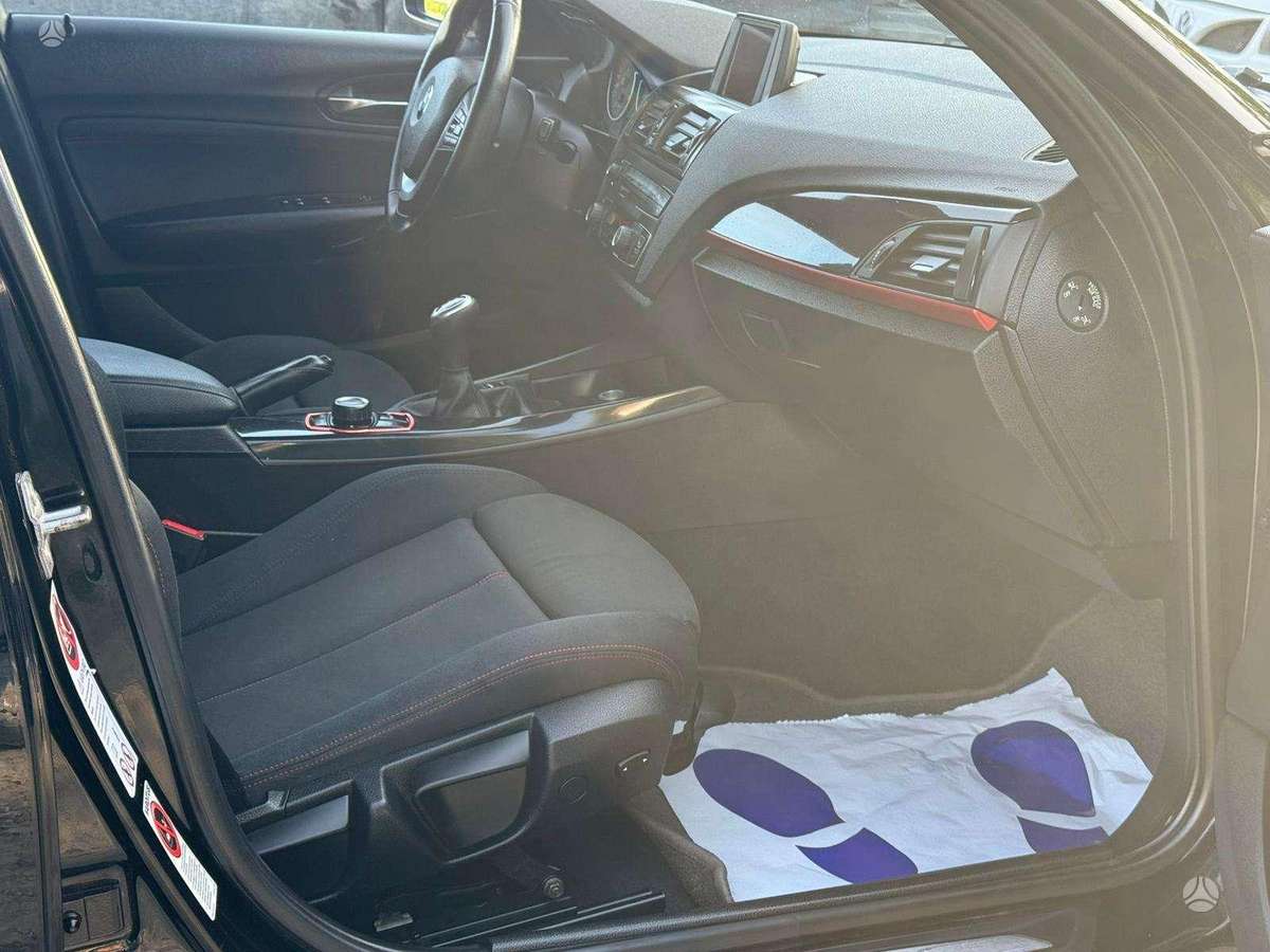 BMW 120, 2.0 l., hatchback