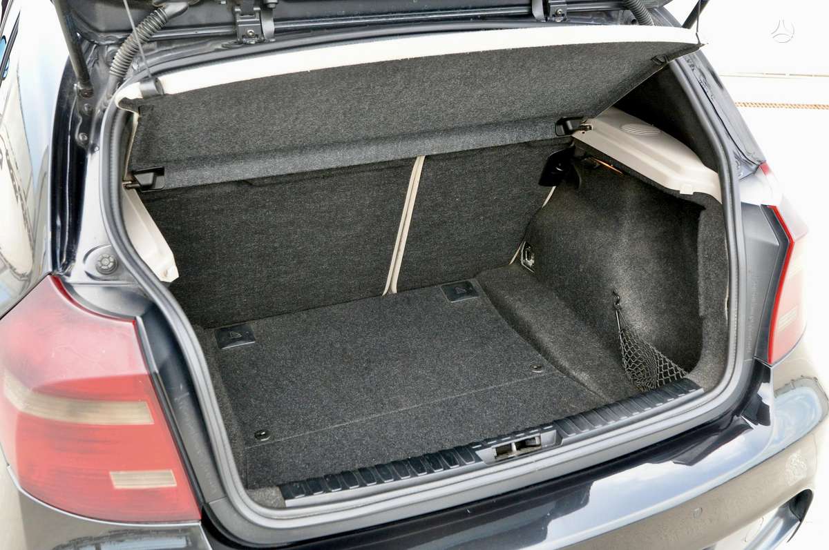BMW 120, 2.0 l., hatchback