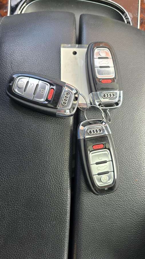 Audi A8, 3.0 l., Седан