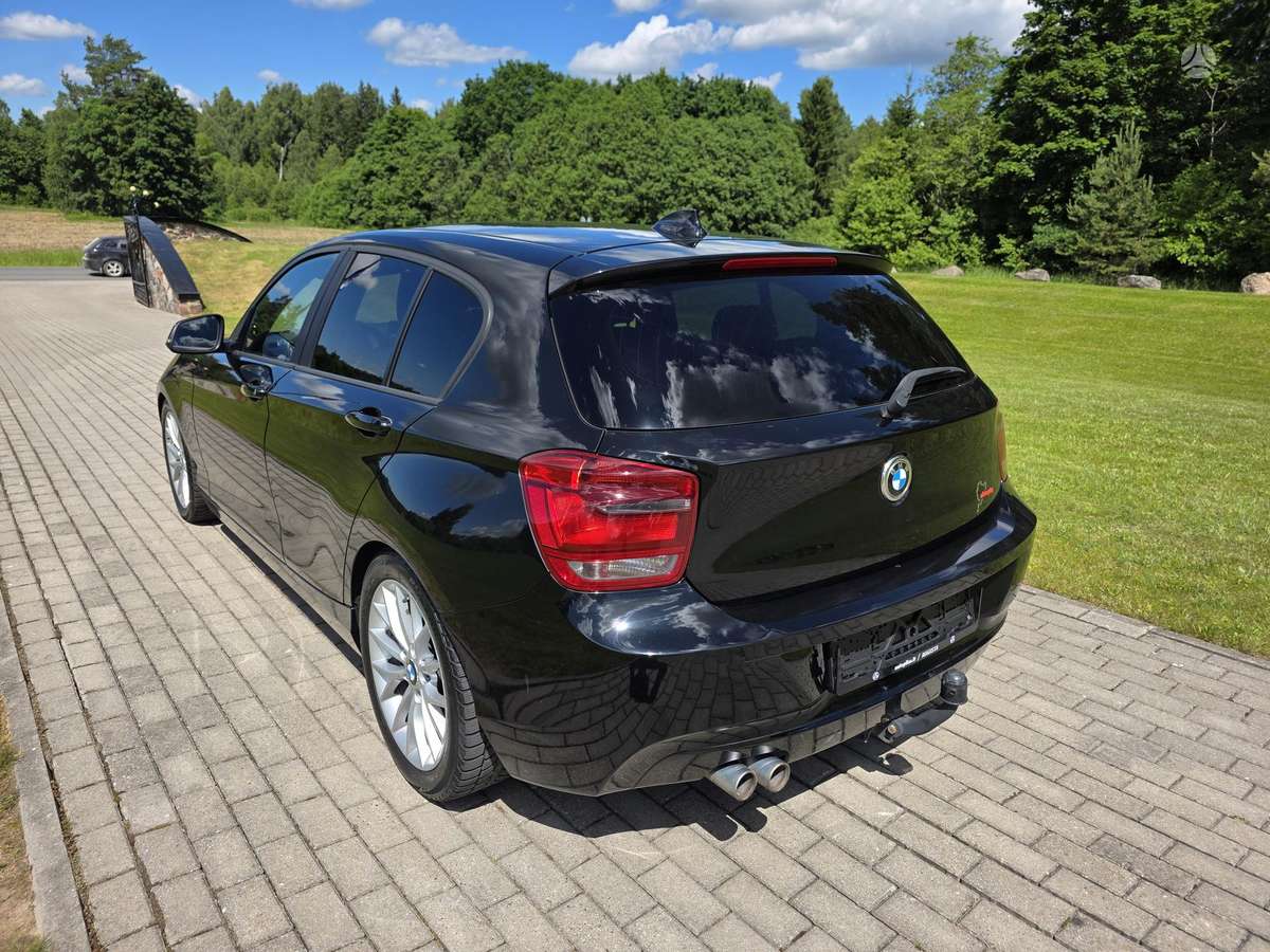 BMW 125, 2.0 l., hatchback
