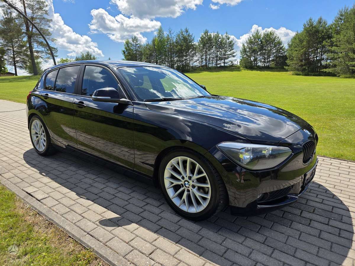 BMW 125, 2.0 l., hatchback