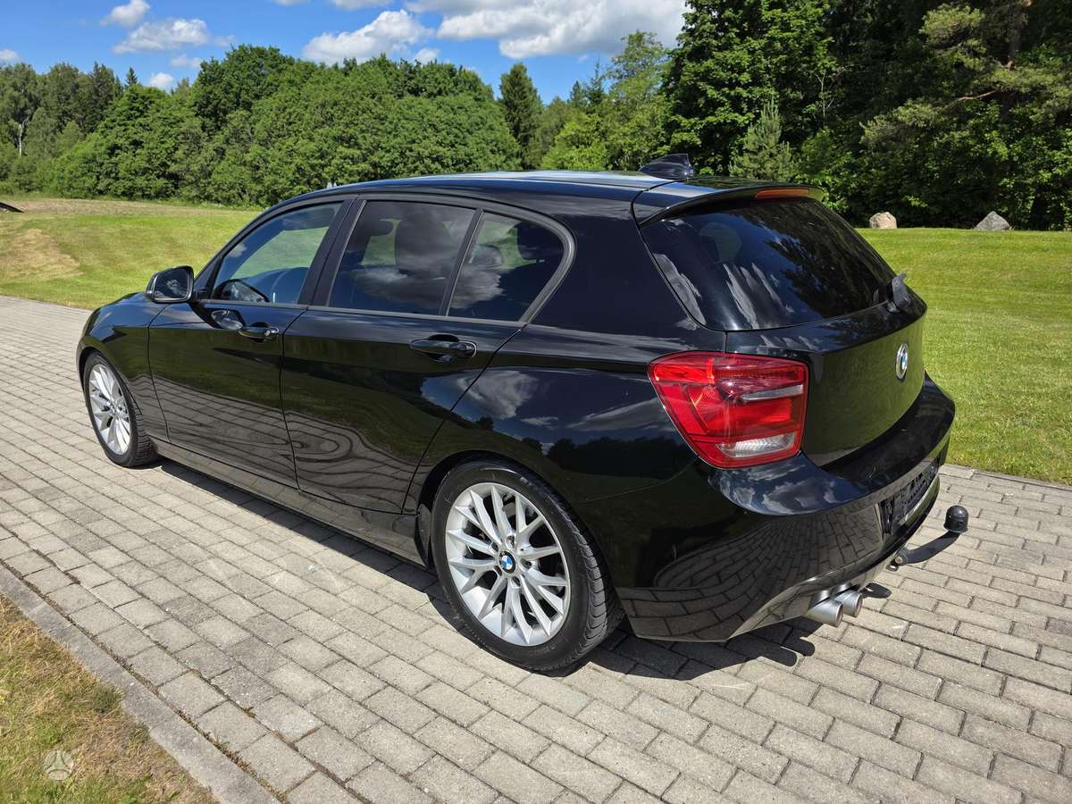 BMW 125, 2.0 l., Хэтчбек